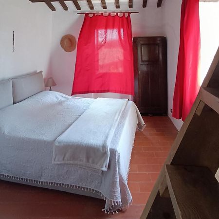 Pilgrim Rooms Губио Екстериор снимка