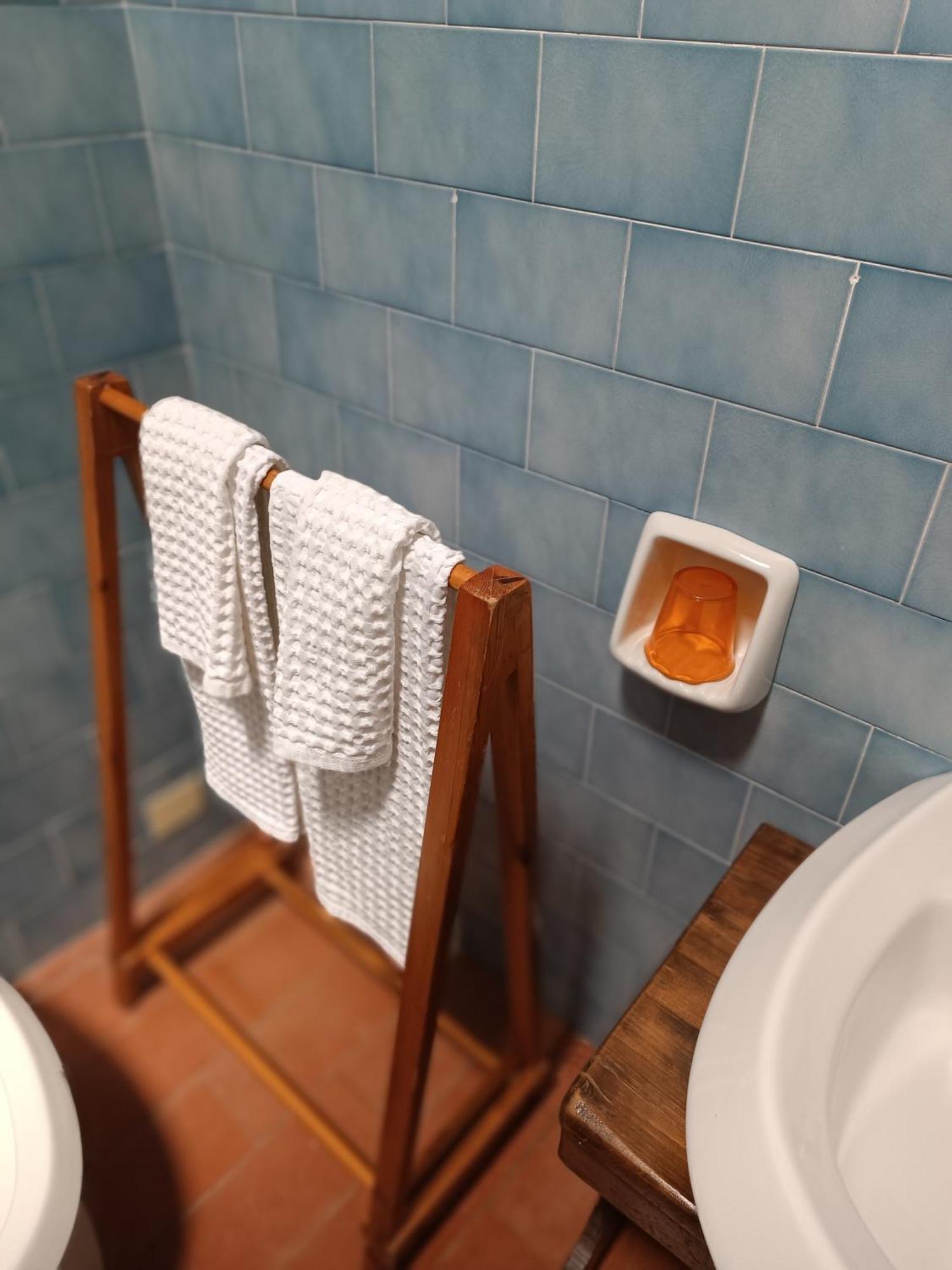 Pilgrim Rooms Губио Екстериор снимка