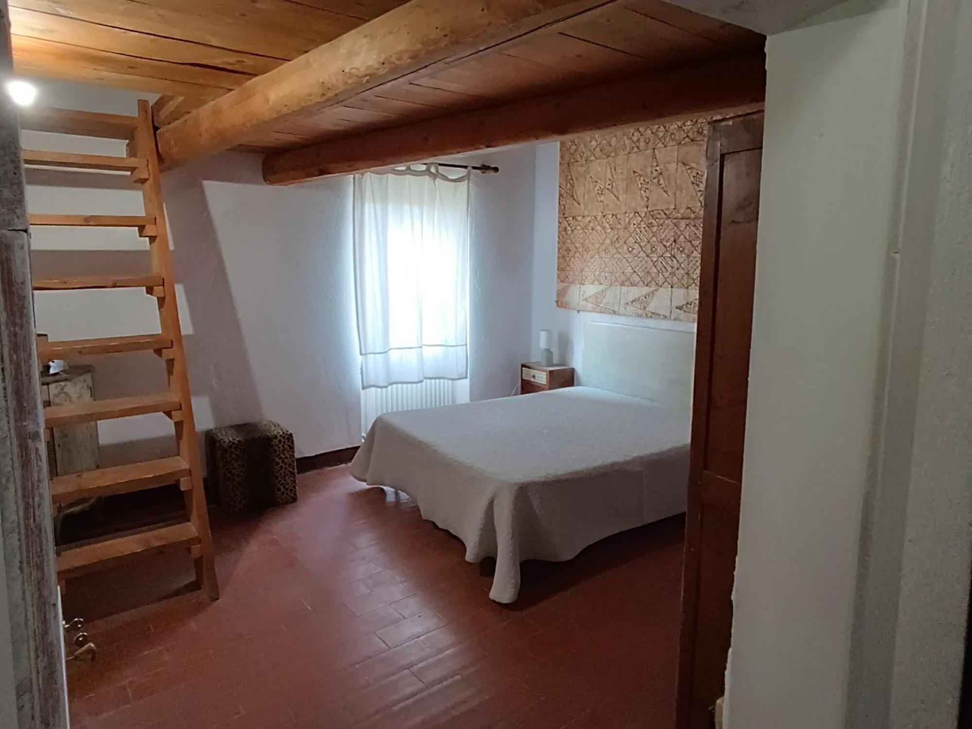 Pilgrim Rooms Губио Екстериор снимка