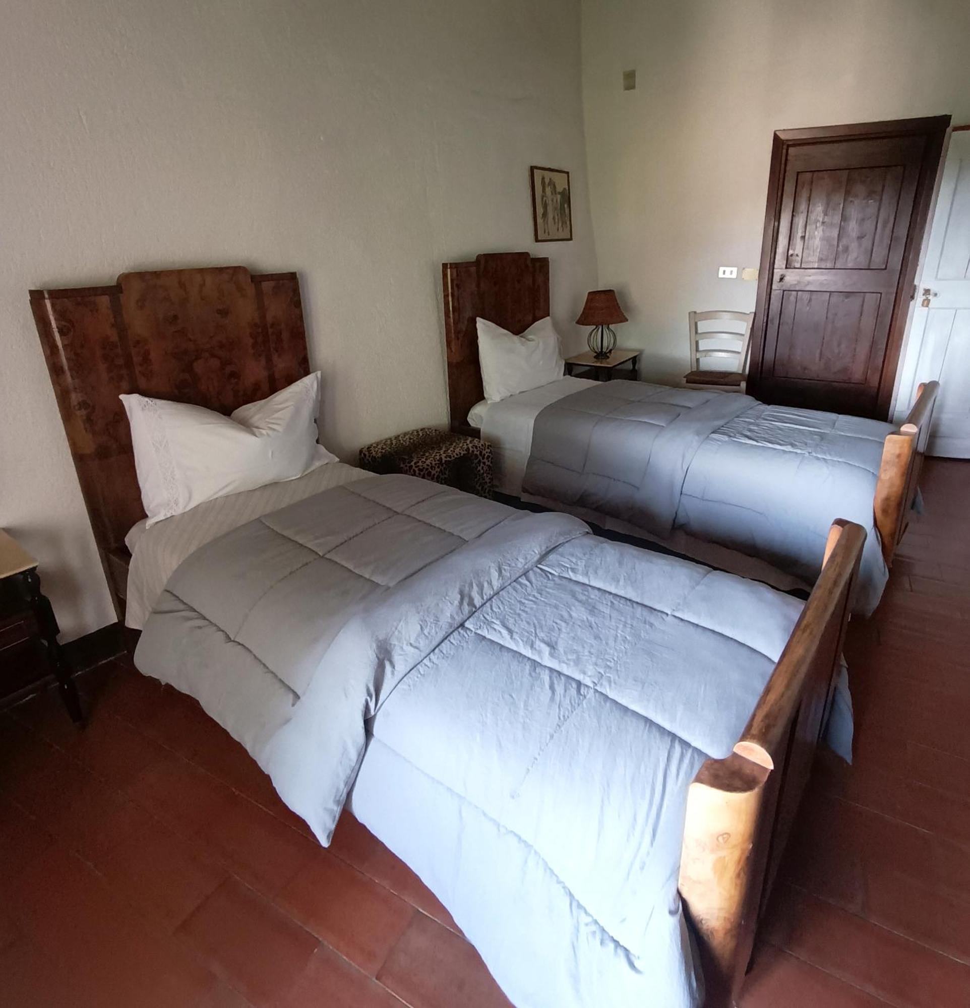 Pilgrim Rooms Губио Стая снимка
