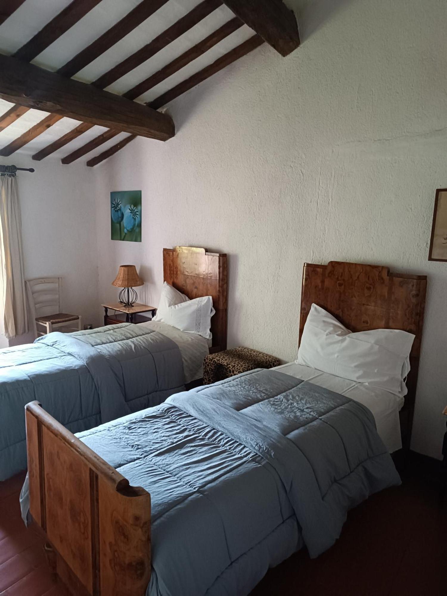 Pilgrim Rooms Губио Екстериор снимка