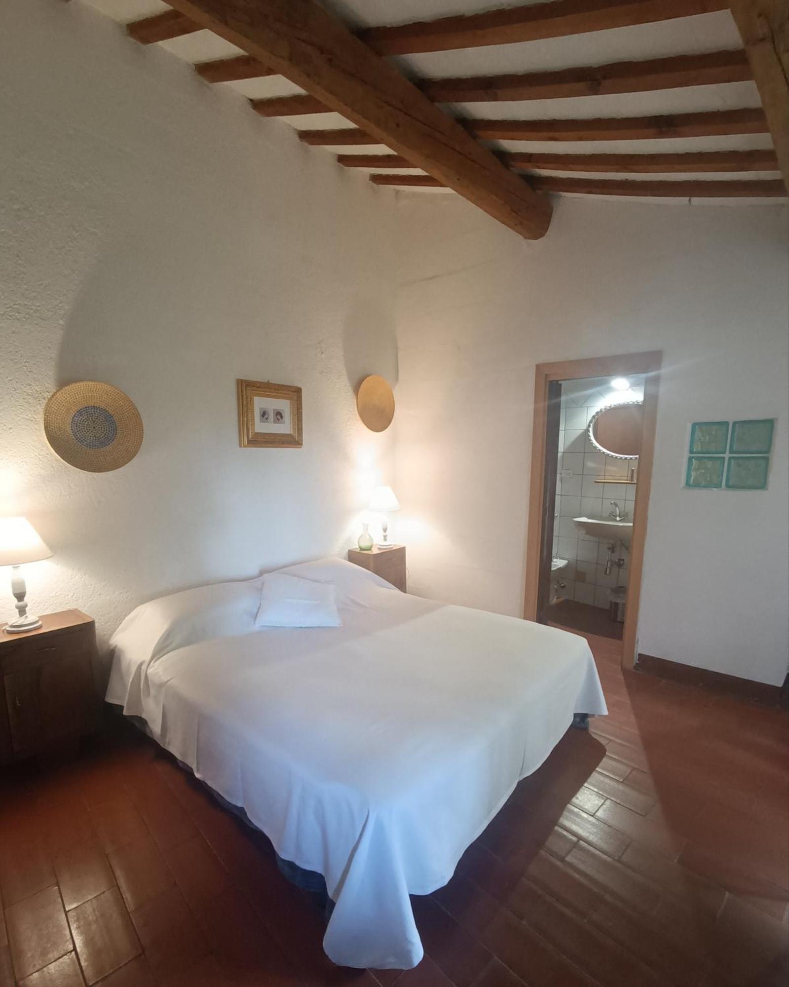 Pilgrim Rooms Губио Екстериор снимка